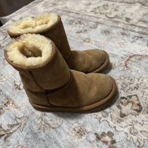 Cozy Tan  Uggs Kids Boots